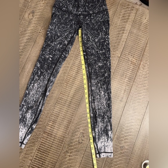 Lululemon Wunder Under Tight Leggings Black
Gray Alpine Allouette Size 4 - Picture 2 of 10